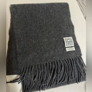 Authentic Toteme wool scarf
